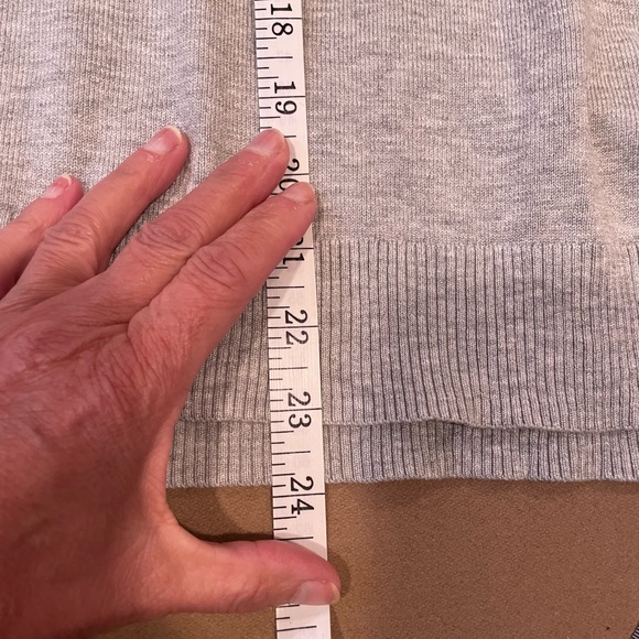H&M Light Weight Light Grey Sweater- size Small - Picture 7 of 10